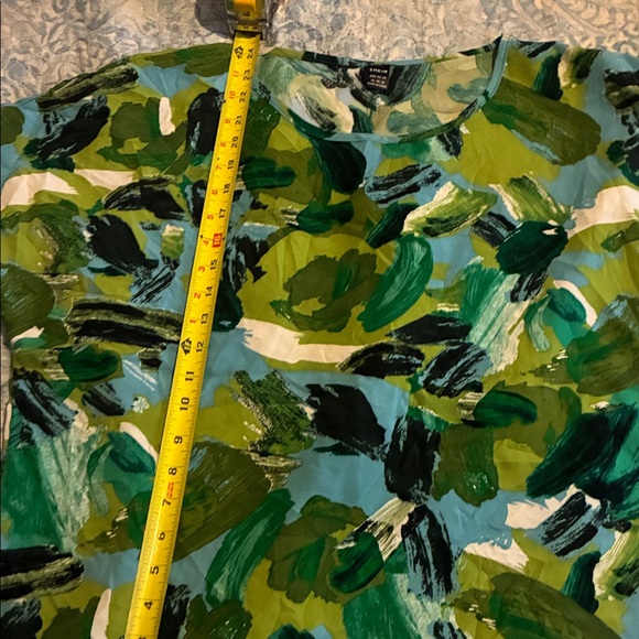 SHEIN Artistic Green and Black Short Sleeve Top - Picture 3 of 5